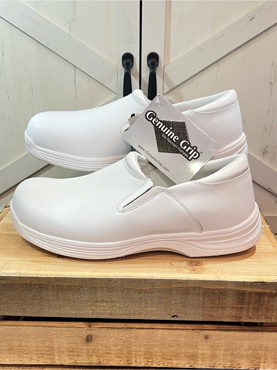Genuine Grip 4705 Men\'s Size 9 W White Ultra Light Non-Slip Slip-On Leather Shoe main image 11